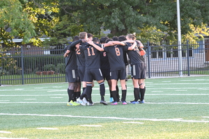 09-27 UHS Soccer v Bloomington - Varsity